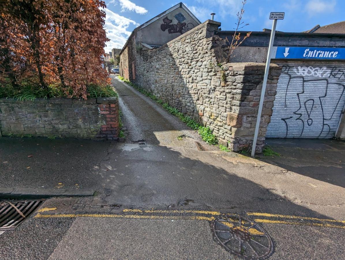 5 Bed Terraced Family + Parking Feriehus Bristol
